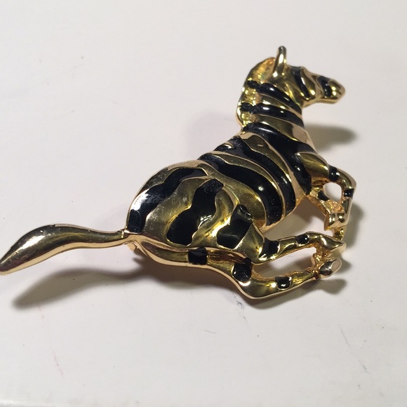 Vintage zebra brooch - Picture 2 of 3